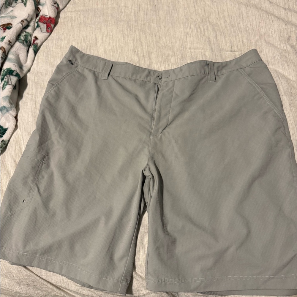 Columbia Men's Light Gray Flat Front Shorts